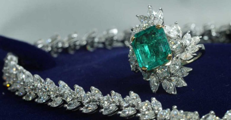 quartz-aventurine-stone-talajavaher-magazine