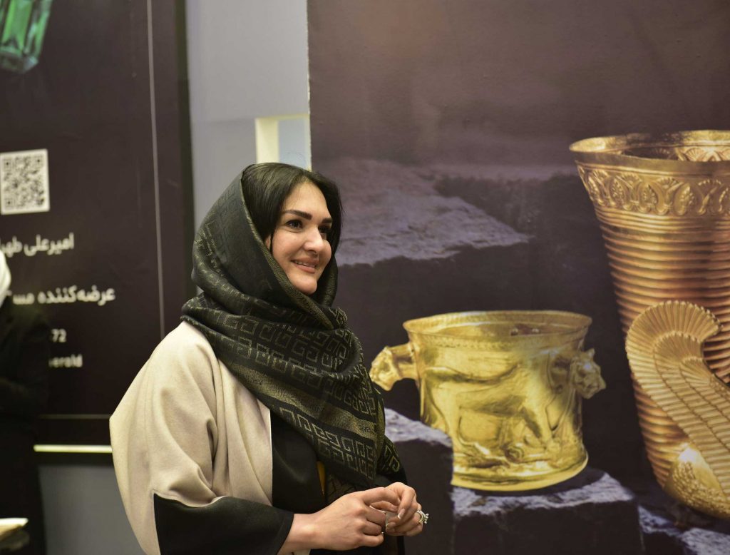 میترا فخر موحدی